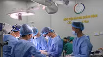 Phẫu thuật thành công 2 ca tim hở vá lỗ thông liên thất đầu tiên