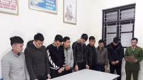 Kiếm hàng chục tỷ đồng từ bán lô đề giả