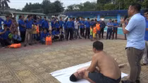 Phòng tránh đuối nước bằng chủ động dạy kỹ năng bơi lội