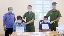 Hai ngày bắt 4 đối tượng mua bán, tàng trữ ma túy