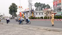 Xử lý trách nhiệm chủ xe máy cho người chưa đủ tuổi sử dụng