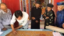 Bảo tồn báu vật của làng xã