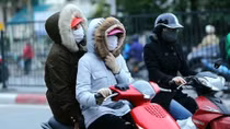 Ngày đầu đi làm sau Tết, miền Bắc duy trì rét buốt, miền Nam nắng nóng
