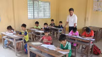 Chuyện học ở “ốc đảo” Giồng Bàng mùa lũ