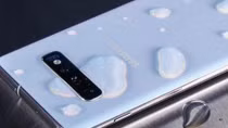 Quảng cáo điện thoại chống nước, Samsung bị kiện ở Australia