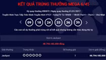 Khách hàng đầu tiên năm 2017 trúng xổ số gần 49 tỷ đồng