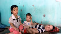 Chuyện tình buồn của đôi vợ chồng tật nguyền