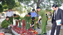 Những người đón Tết muộn