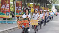 Không đội mũ bảo hiểm, học sinh sẽ bị kỷ luật
