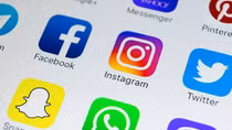 Xin visa vào Mỹ phải khai báo tài khoản Facebook lẫn Instagram