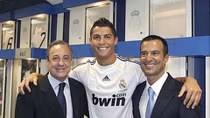 Ronaldo đánh tiếng sẽ ở lại Real Madrid