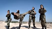 Đội quân nữ đặc nhiệm của Iran luyện tập như “Ngọa hổ tàng long”
