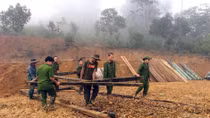 Dựng lại nhà mới cho dân kịp đón Tết
