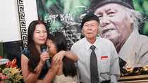Nhà thơ Thanh Tùng: Mãi còn màu hoa đỏ “cháy” bên đời