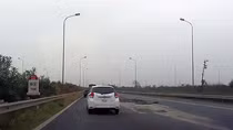 Hãi hùng với "bẫy" trên đại lộ Thăng Long