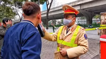 Vi phạm nồng độ cồn kịch khung, tài xế “khoe” nhậu từ sáng