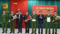 Trao thưởng thành tích đấu tranh tội phạm đánh bạc