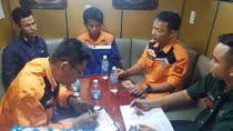 Cứu nạn một ngư dân bị thương trôi dạt trên biển
