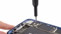 Giải phẫu chiếc iPhone "giá rẻ" Xr vừa mới về Việt Nam