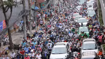 Hạn chế dùng ôtô cá nhân và lượng người đưa đón ở sân bay Tân Sơn Nhất