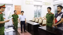 Những chiêu trò “bánh vẽ” và cái bẫy nơi xứ người