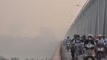 Hà Nội trời rét, sáng sớm có sương mù