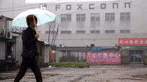 Nhân viên Foxconn làm giàu bằng cách đánh cắp linh kiện iPhone