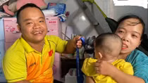 Chuyện tình của những cô gái tí hon