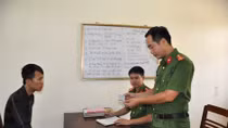 Bắt cóc con riêng của người tình, đòi tiền chuộc
