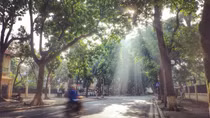 Hà Nội sáng sớm se lạnh, trưa hửng nắng