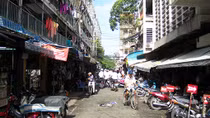 Tìm lối ra cho việc xây mới các chung cư cũ