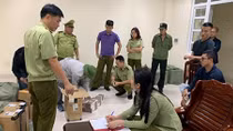 Triệt phá vụ kinh doanh thuốc lá điện tử lớn nhất từ trước đến nay
