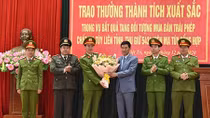 Khen thưởng lực lượng phá án vận chuyển, mua bán 5431 viên ma túy tổng hợp