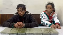 Chồng đang cai nghiện, vợ vẫn đi xách thuê 7 bánh heroin