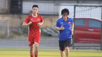 "Thần y" Choi Ju-young: Từ Park Ji-sung đến Đình Trọng là những cuộc phiêu lưu