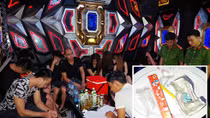 Bắt 10 nam thanh nữ tú bay lắc trong quán karaoke