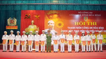 Thanh niên Công an Hòa Bình học tập, thực hiện 6 điều Bác Hồ dạy