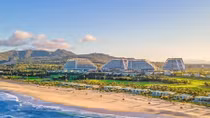 Giải mã kiến trúc độc đáo của FLC Grand Hotel Quy Nhon, khách sạn quy mô hàng đầu Việt Nam