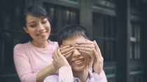 Một chuyện tình đẹp như cổ tích của chàng trai khiếm thị và cô sinh viên sư phạm