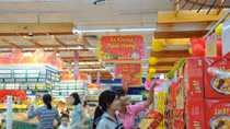 Bánh kẹo “nội” cạnh tranh trên thị trường Tết
