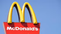 Hàng loạt nhân viên McDonald “tố” bị quấy rối tình dục