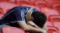 CĐV Argentina nức nở trong ngày đội tuyển rời World Cup