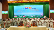 Thắt chặt quan hệ, đảm bảo an ninh trật tự biên giới Tây Nam