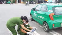 Những người thầm lặng góp sức “giải mã” các vụ án