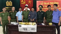 Vây bắt đối tượng "ôm" 5kg ma tuý đá từ Lào vào Việt Nam