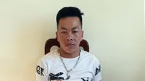Bắt giữ đối tượng mua bán 8 bánh heroin