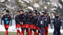 U23 Việt Nam tập kín trong giá lạnh sau khi tuyết ngừng rơi