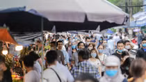 "Điếc không sợ súng"