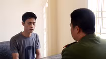 Cự cãi, cầm dao đâm bạn nhậu