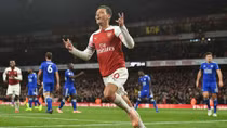 Arsenal thắng 10 trận liên tiếp: Emery có nuôi tham vọng vô địch?
